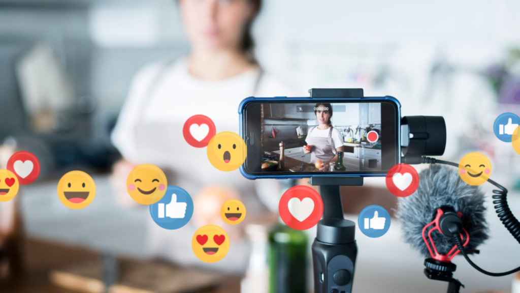 Asynchronous customer support in e-commerce enhances discovery commerce by enabling faster responses, seamless communication, and improved shopping experiences for customers.